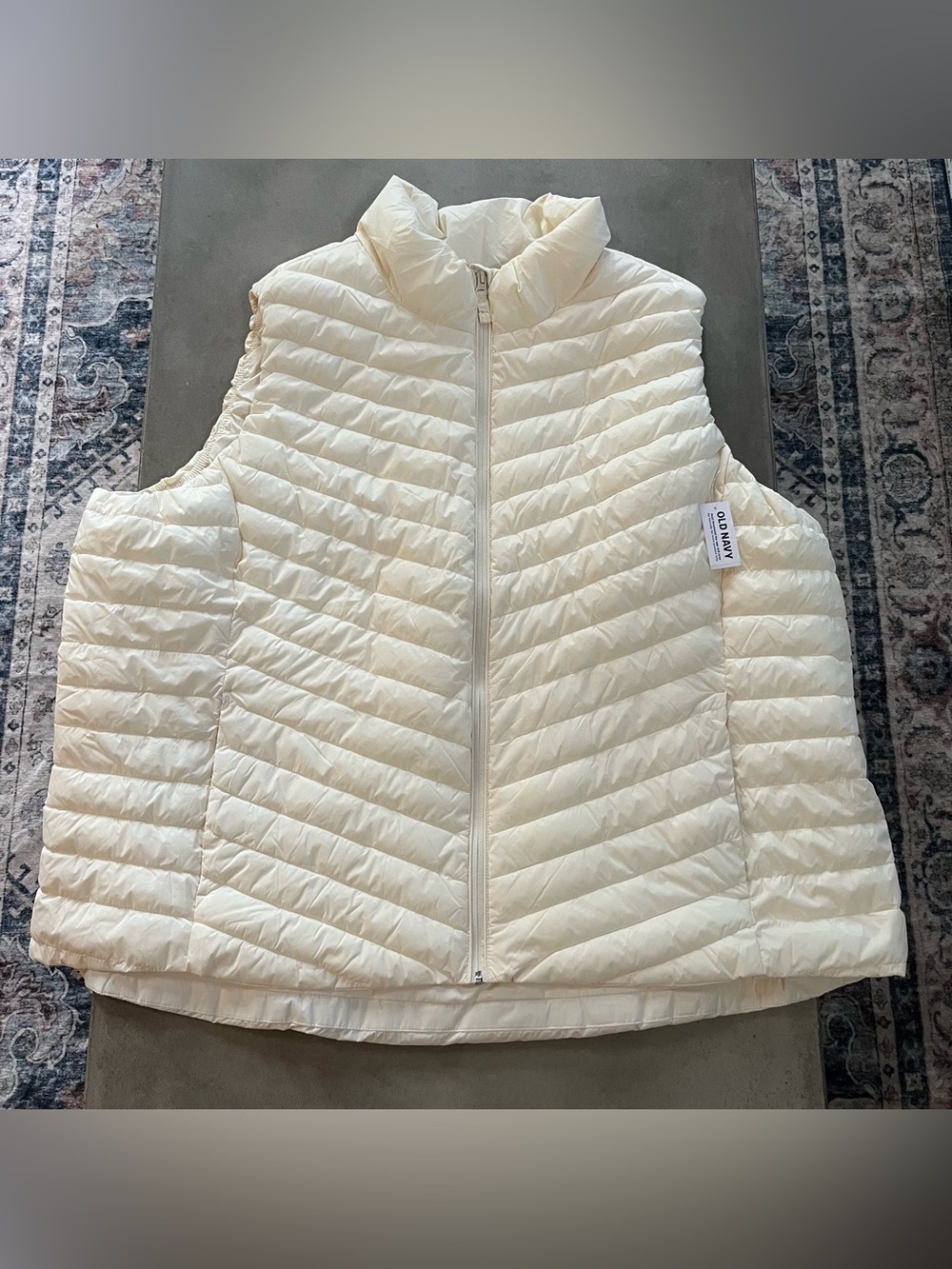Old Navy Ivory Quilted Puffer Vest Size 4X NWT